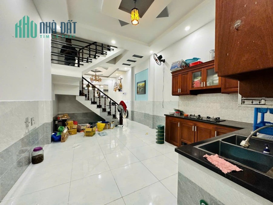 chính chủ bán nhà tx 38
khu vạn xuân  q12 tphcm
dt 4x14 nhà 1 lâu 
hem xe hoi thong giá 3ty5