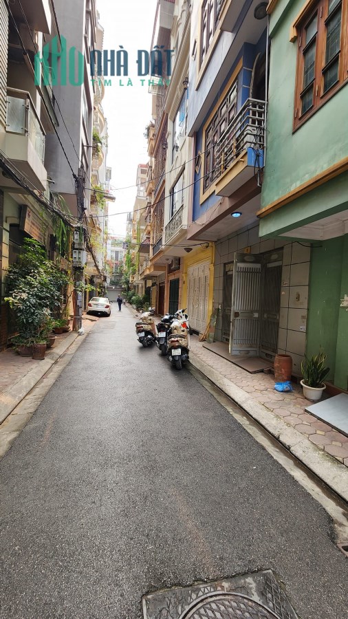 Bán nhà Văn Cao, nhà siêu đẹp, ngõ ô tô tránh, gara kinh doanh, 45m2, giá 13 tỷ