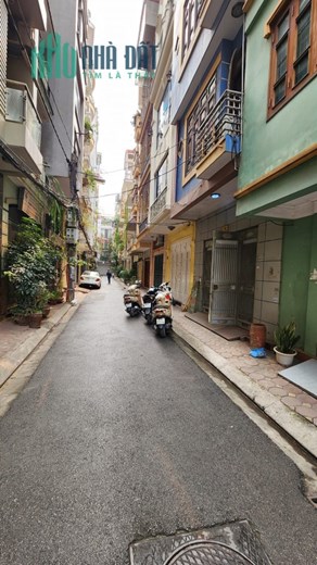 Bán nhà Văn Cao, nhà siêu đẹp, ngõ ô tô tránh, gara kinh doanh, 45m2, giá 13 tỷ