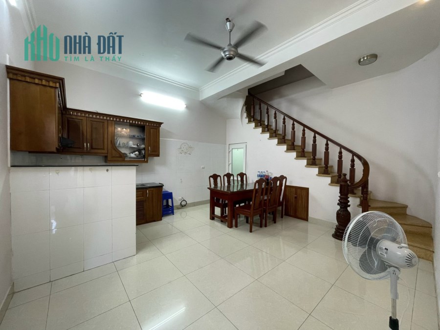 Bán nhà phố Trương Hán Siêu, Nguyễn Du, quận Hoàn Kiếm 40m 5 tầng 5.5 tỷ hồ Hale tập thể dục