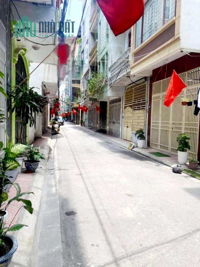 BÁN GẤP NHÀ PHỐ LÊ ĐỨC THỌ, KTT CẦU 7, PL, Ô TÔ ĐỖ, DT 79M, 3T, GIÁ 8,4 TỶ.