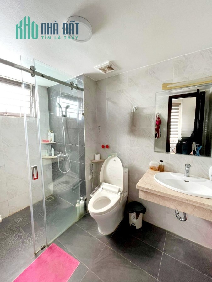 BÁN GẤP NHÀ PHỐ LÊ ĐỨC THỌ, KTT CẦU 7, PL, Ô TÔ ĐỖ, DT 79M, 3T, GIÁ 8,4 TỶ.