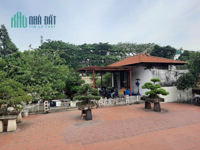 Nhà 750m2 vừa ở vừa kinh doanh, vuông vức 2 mặt đường chỉ 12 tỷ