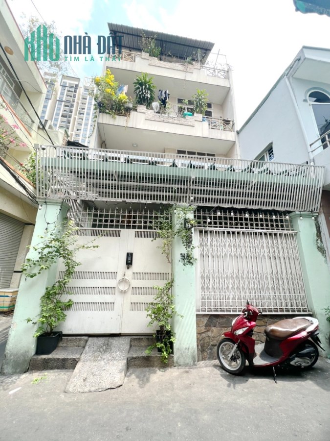 Nhà 4 tầng nở hậu 6.8m 3 mặt HXH đường Cao Thắng P12Q10