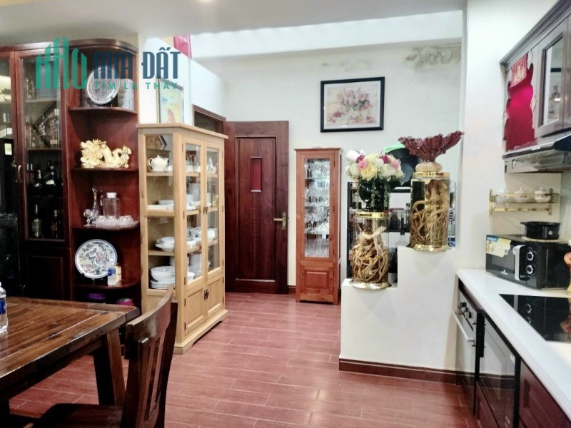 Bán nhà mặt tiền Đường số 11, Hiệp Bình Chánh, Thủ Đức, 85m2, 5 tầng, chỉ 10tỷ500 TL