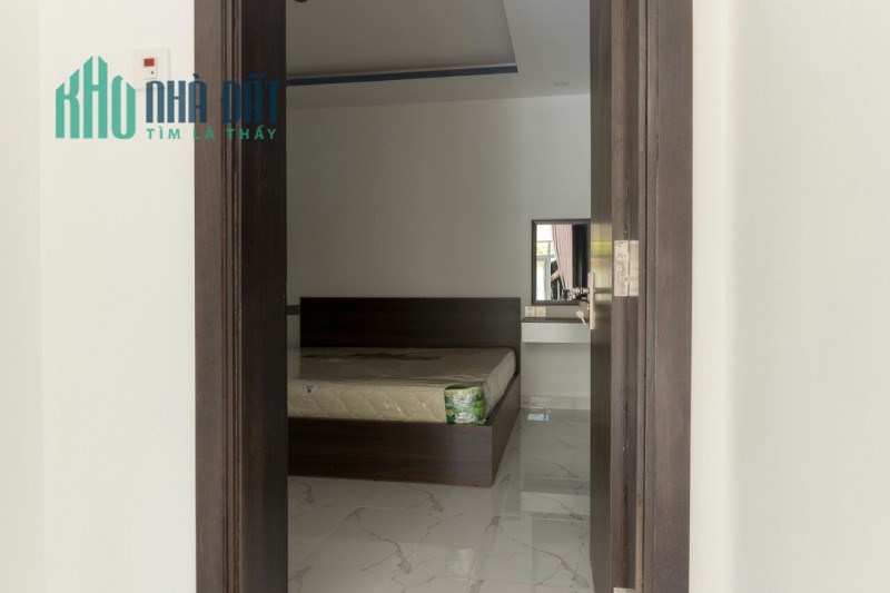 Khách sạn Dương Đình Nghệ 4 tầng thu nhập 600tr