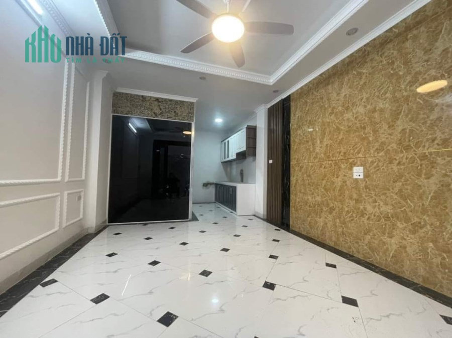 Bán nhà Hoàng Hoa Thám, nhà mới siêu đẹp, 6 tầng thang máy, 30m2, giá 4.5 tỷ