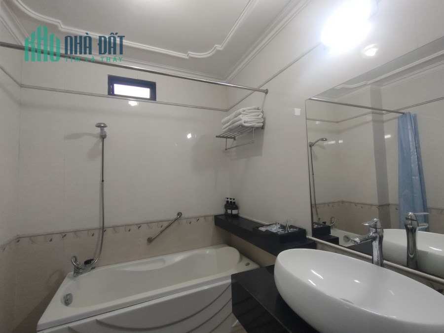 Bán khách sạn quận Hoàn kiếm ( phố cổ chính)