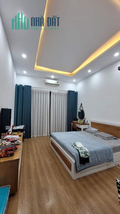 BÁN NHÀ MINH KHAI, Ở LUÔN, TẶNG FULL NỘI THẤT, 40M RA Ô TÔ ĐỖ, 35M2 GIÁ CHỈ 3.5 TỶ