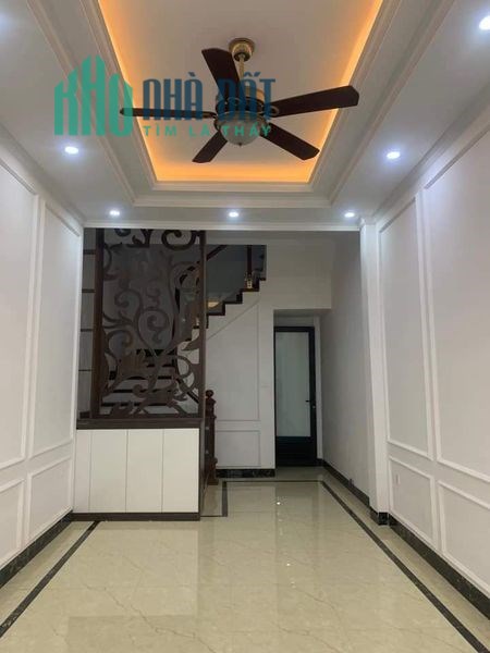 BÁN NHÀ NGUYỄN SƠN, DT 38M, 5T, 4.0 TỶ "NHÀ MỚI, NỘI THẤT ĐẸP, GẦN PHỐ