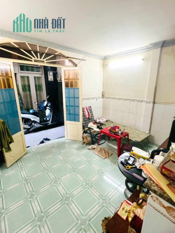 Nhà Trệt- Lầu Nở hậu đường Tạ Quang Bửu P3-Q8. Giá 2,38 tỷ TL