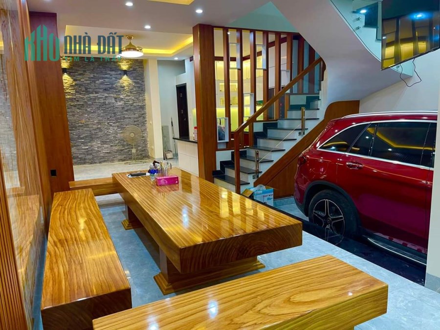 TUYỆT PHẨM, ĐÔNG NGẠC, Ô TÔ VÀO NHÀ, NỘI THẤT XỊN SÒ, DIỆN TÍCH 80M2, GIÁ GIẢM SÂU, CHỈ CẦN KHÁCH