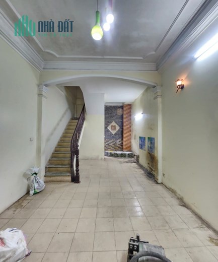 CỰC PHẨM !! XEM NGAY nhà Phân Lô Cầu Giấy, Ô tô 37m2, 5 tầng CHỦ TỰ XÂY CHẮN CHẮN, ở ngay chỉ nhỉnh