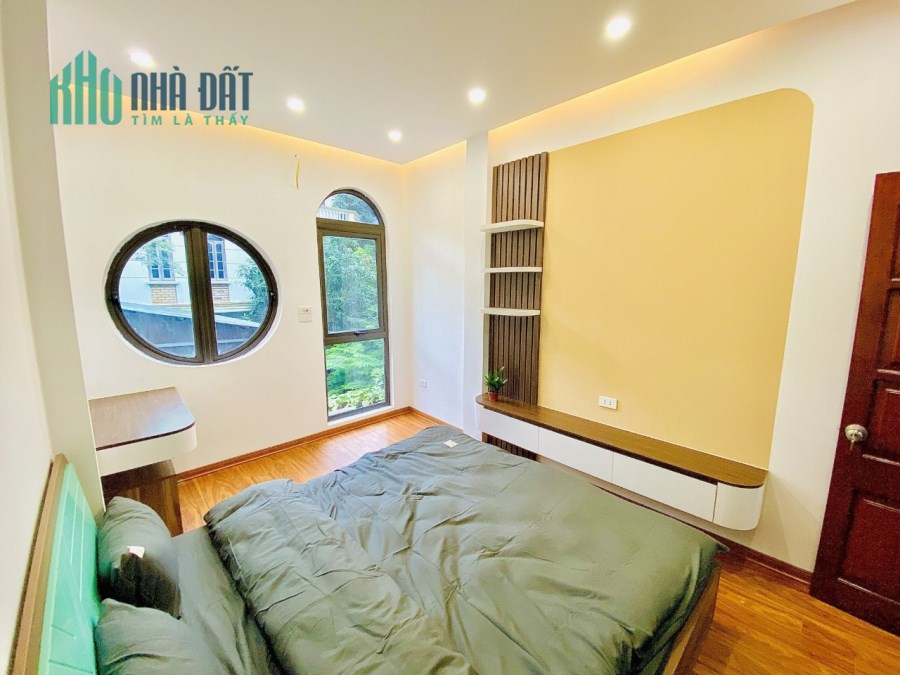 Siêu phẩm. Bán nhà phố Khương Trung. 50m2, 4 Tầng, hơn 5 Tỷ. Ô TÔ. 2 MẶT THOÁNG. 0968084286