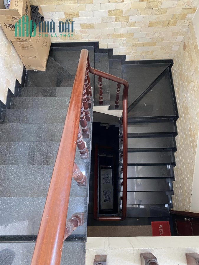Bán Nhà HXH Nguyễn Hồng Đào, P14 Tân Bình, 68m2, 4 tầng, 4PN, 10,8 tỷ