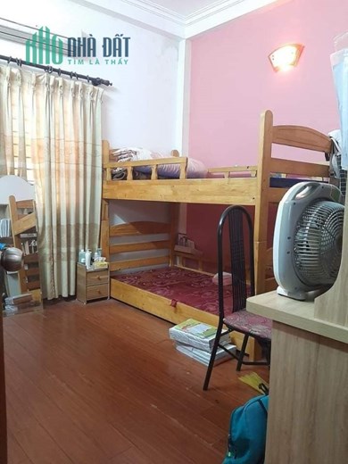Bán  nhà Bổ Đề, Long Biên 3 tầng 51m2, gần phố. Giá chỉ 6 tỷ 2