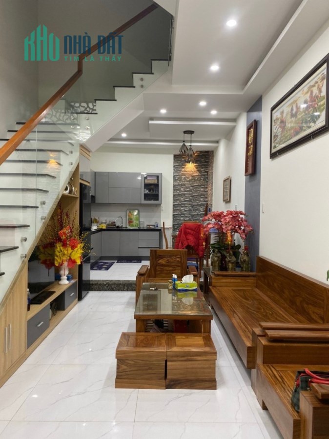 Nhà Núi Thành, Kiệt Ô tô, 15m ra MT, đầu Trưng Nữ Vương, 56m2, 3 tầng đẹp