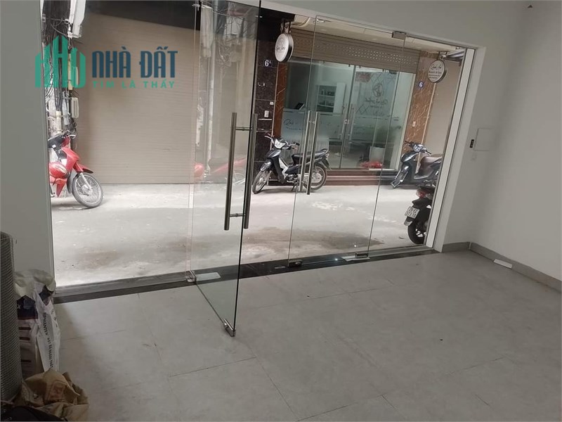 Cho thuê mặt bằng kinh doanh lô góc mặt ngõ Thái Thịnh MT 5.5m, giá 8tr/tháng