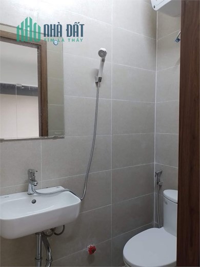Cho thuê mặt bằng kinh doanh lô góc mặt ngõ Thái Thịnh MT 5.5m, giá 8tr/tháng