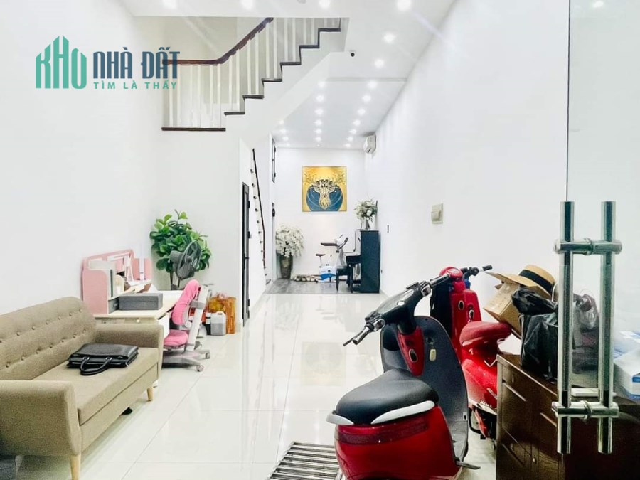 Bán nhà Mặt phố Kim hoa Đống đa Vỉa hè ,kinh doanh Diện tích 52m 5 tầng giá 13.5 tỷ .