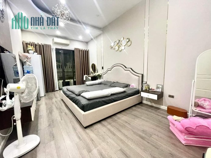 Bán nhà Mặt phố Kim hoa Đống đa Vỉa hè ,kinh doanh Diện tích 52m 5 tầng giá 13.5 tỷ .