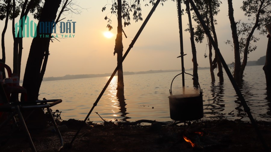 Bán đất 1000m² giá 300tr ngay view hồ Lộc Ninh Bình Phước