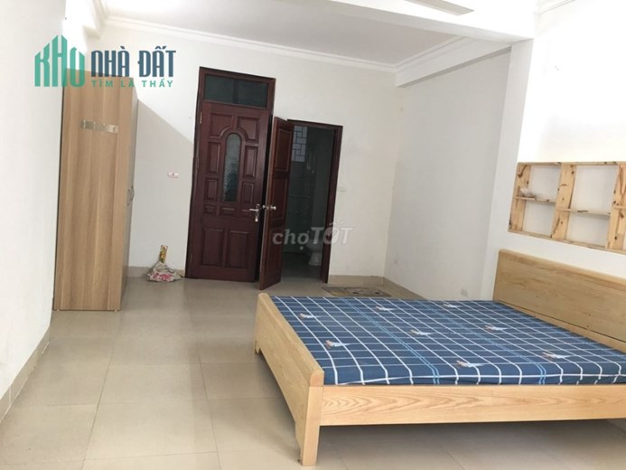 Cho thuê phòng trọ Ngõ 1194 Chùa Láng 35m²