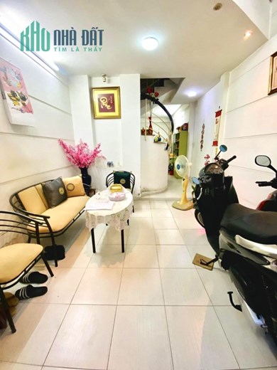 SIÊU HIẾM. CHẬM LÀ MẤT - NHÀ MỚI - HXH - Q3 - 3 LẦU 4 PHÒNG - 6,5 TỶ