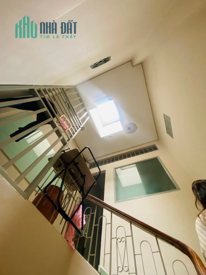 Cần bán gấp nhà hẻm Nguyễn Tri Phương, F.14, Quận 10. Giá 11.5 tỷ