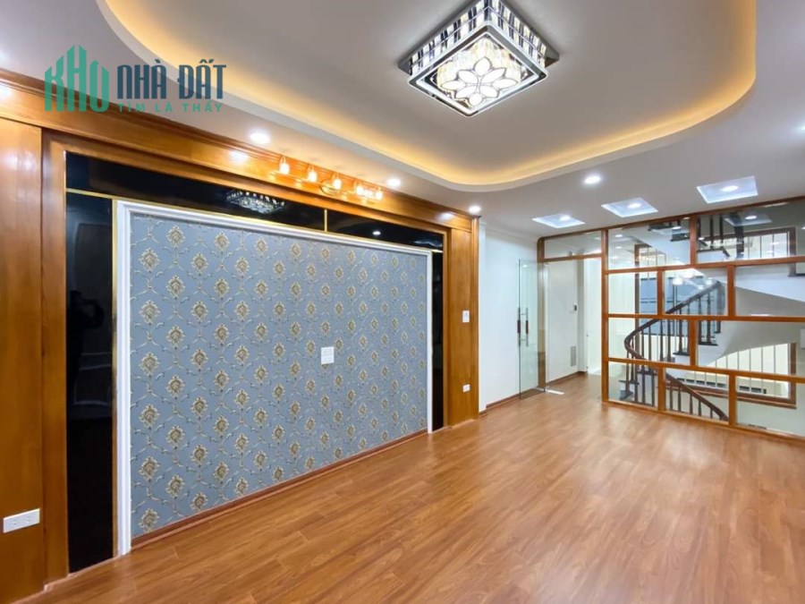 Bán gấp nhà Xuân Đỉnh ô tô đậu cổng, lô góc, ngõ thẳng sát phố lớn 60m chỉ 4.8 tỷ