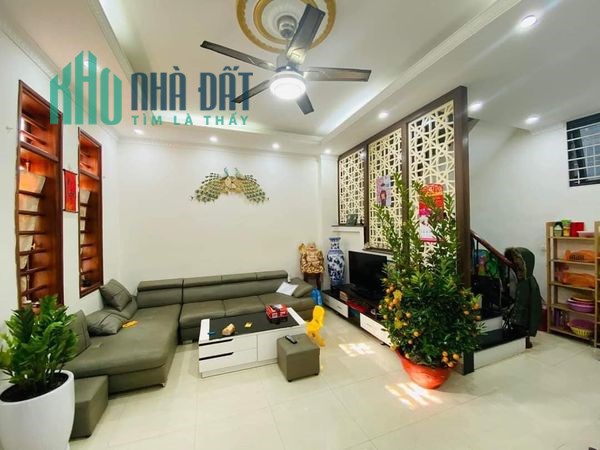 Nhà đẹp ở luôn Xuân Đỉnh ô tô qua nhà, nội thất lung linh, ngõ thẳng gần Đỗ Nhuận 45m - 4.5tỷ