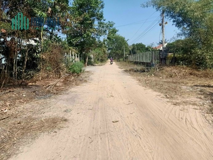 Bán 108m2 đất X.Trường Tây, H.Hòa Thành, T.Tây Ninh, SHR, 490tr. Lh:0942582202 :