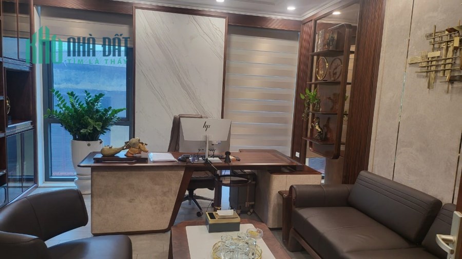 Bán tòa nhà văn phòng 6 tầng mặt phố Nguyễn Trãi, Thanh Xuân, Lô góc, 180m2 MT 7,5m, 70 tỷ