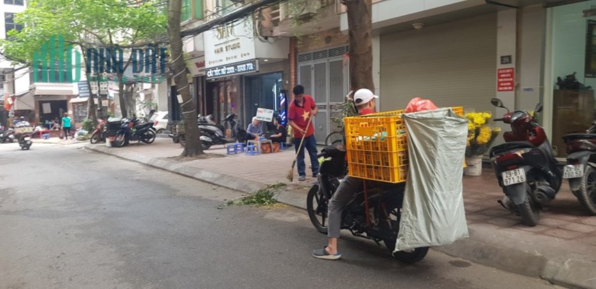 Nhà lô góc  kinh doanh viả hè ô tô phố Thành Công Ba Đình 8 tỷ.