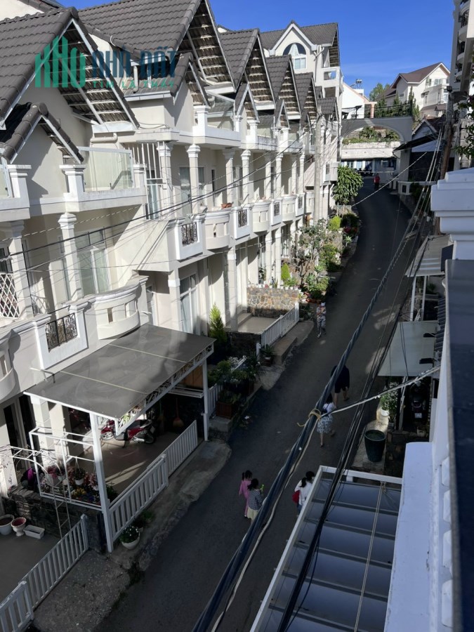 Cần tiền bán gấp Nhà đẹp khu Anada đường Phù Đổng Thiên Vương, Đà Lạt giá 10.5 tỷ