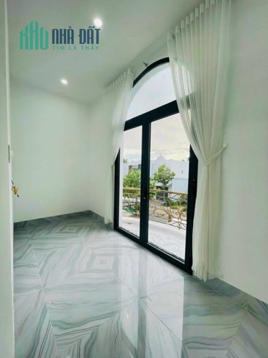 nhà ĐẸP 3 phòng ngủ,vào ở ngay,gần KCN Cầu Tràm,nhà đẹp dọn vào ở ngay