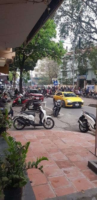 CHÍNH CHỦ BÁN NHÀ MẶT PHỐ VŨ NGỌC PHAN VỈA HÈ 2 THOÁNG Ô TÔ KINH DOANH DT 68 M - 7T THANG MÁY