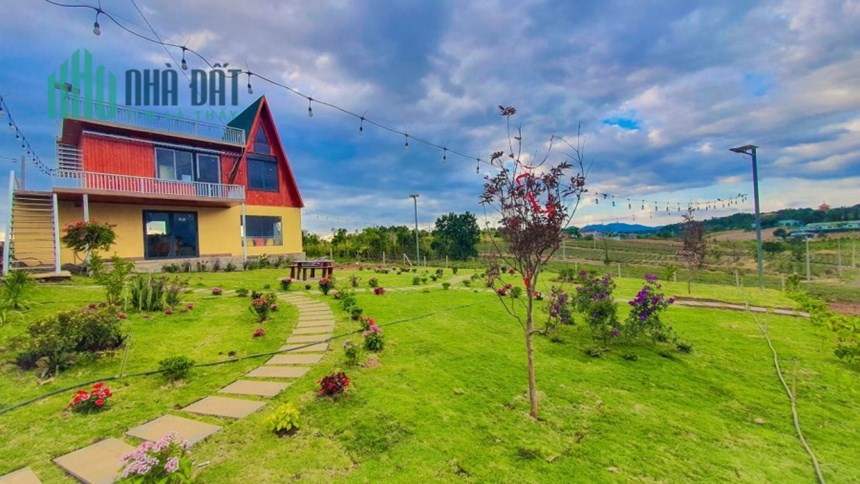 Bán Homestay ngay mặt tiền đường Khúc Thừa Dụ giá 1tỷ5