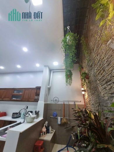Bán Nhà HẺM 12M THÔNG - Chợ Hạnh Thông Tây, P.11, Gò Vấp ❤️⚡
- DT: 4m x 17m. Đúc 1 Trệt + 3 Lầu.