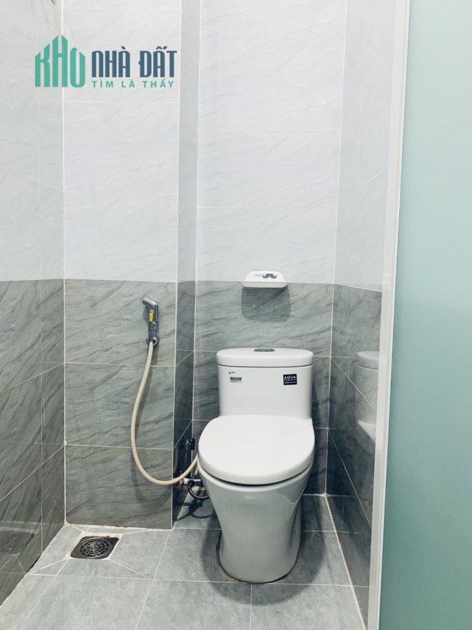 Bán Nhà Lạc Long Quân, Hẻm xe hơi, 4 tầng BTCT, ngang 5m, 55m2, giá 8tỷ1.