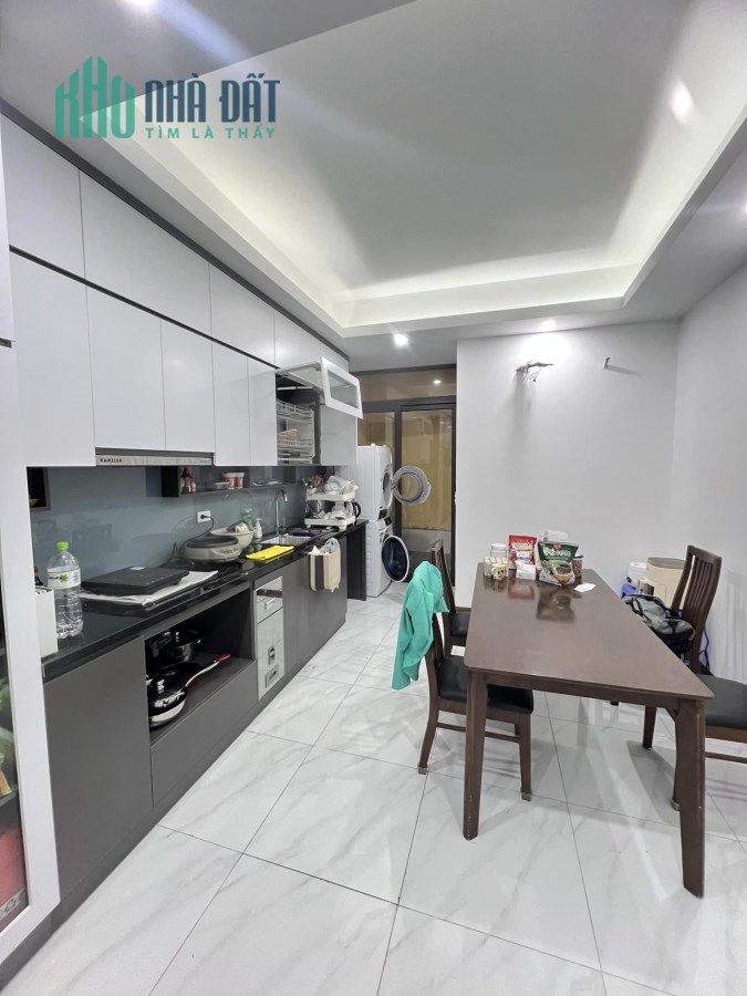 Bán nhà Ngọc Thuỵ, 50m x 3T, oto 7 chỗ, giá 3 tỷ 7 TL