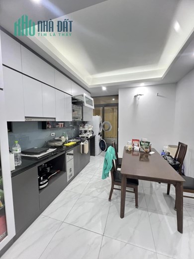 Bán nhà Ngọc Thuỵ, 50m x 3T, oto 7 chỗ, giá 3 tỷ 7 TL