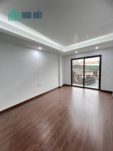 Bán nhà Ngọc Thuỵ, 50m x 3T, oto 7 chỗ, giá 3 tỷ 7 TL