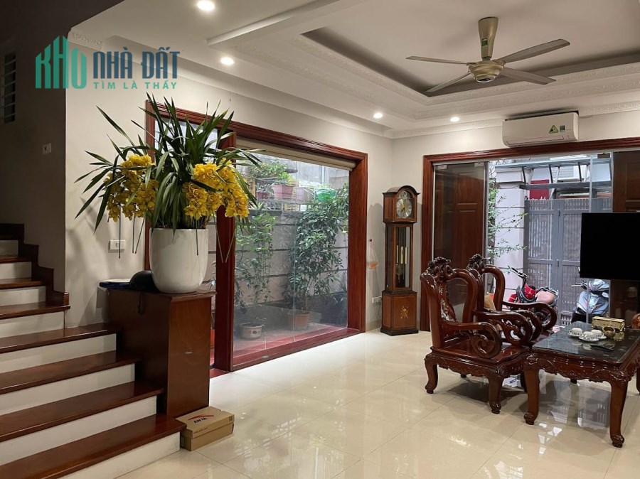 Ngõ 165 Dương Quảng Hàm, Cầu Giấy, ô tô tránh, KD, 66m2, 5 tầng, giá 11.4 tỷ