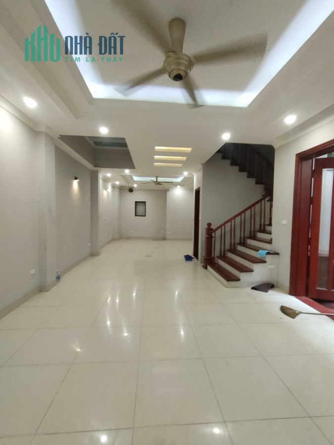 Ngõ 165 Dương Quảng Hàm, Cầu Giấy, ô tô tránh, KD, 66m2, 5 tầng, giá 11.4 tỷ