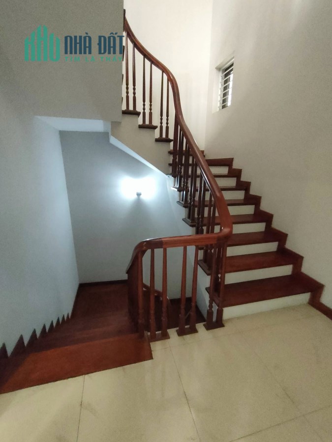 Ngõ 165 Dương Quảng Hàm, Cầu Giấy, ô tô tránh, KD, 66m2, 5 tầng, giá 11.4 tỷ