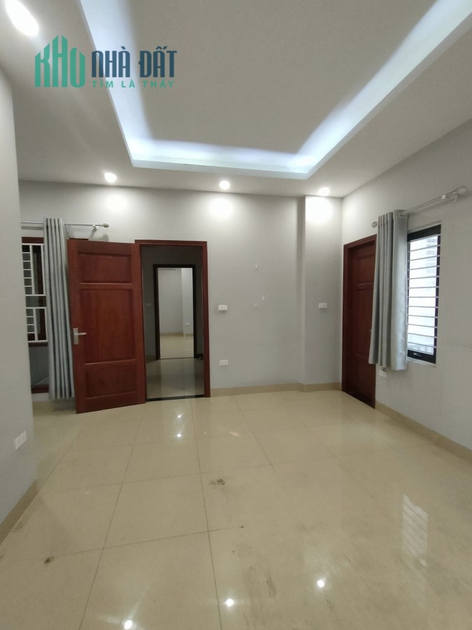 Ngõ 165 Dương Quảng Hàm, Cầu Giấy, ô tô tránh, KD, 66m2, 5 tầng, giá 11.4 tỷ
