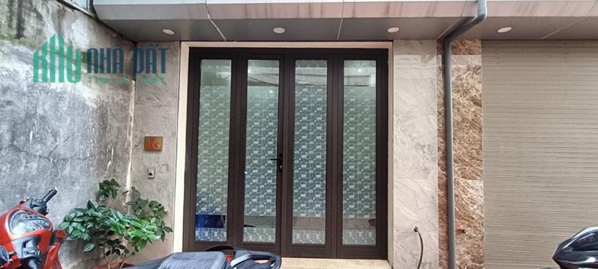 Nhà Ngọc Thuỵ  36mx4 tâng 6 ngủ gần trung tâm phường