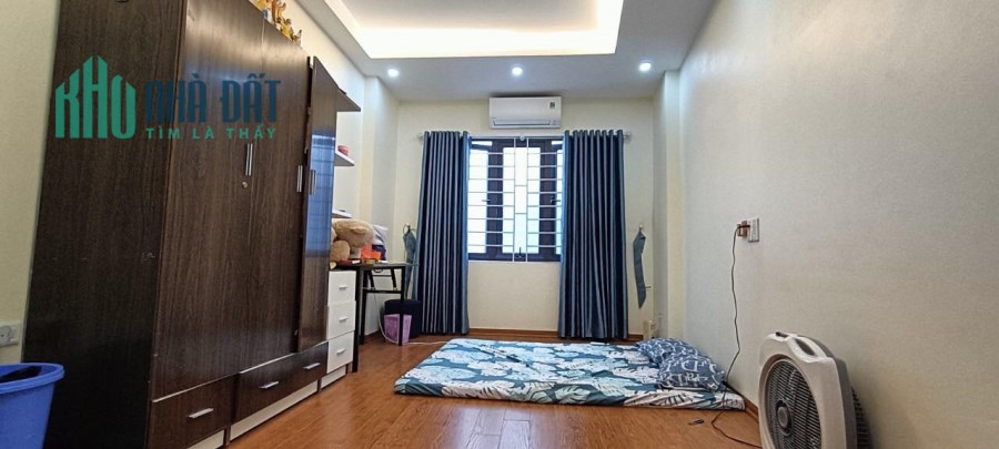 Nhà Ngọc Thuỵ  36mx4 tâng 6 ngủ gần trung tâm phường