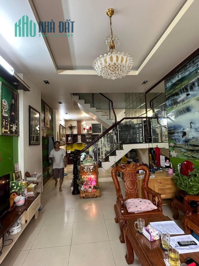 Bán nhà 4 tầng đường bờ bao tân thắng, ô tô ngủ trong nhà, 67m2 chỉ 9 tỷ